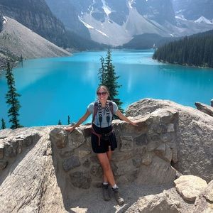 Meet your Posher, Acacia